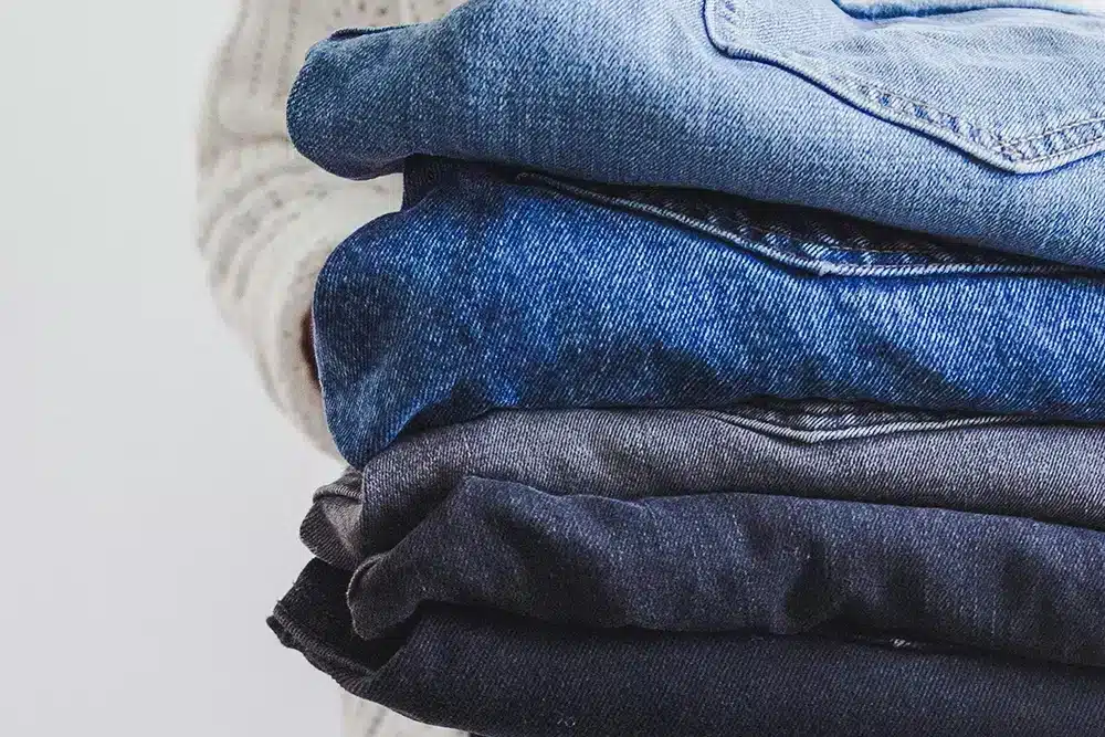 les toiles bleues de nimes jeans denim