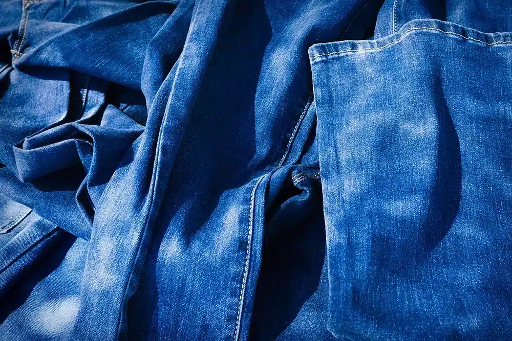 les toiles bleues de nimes jeans vrac denim